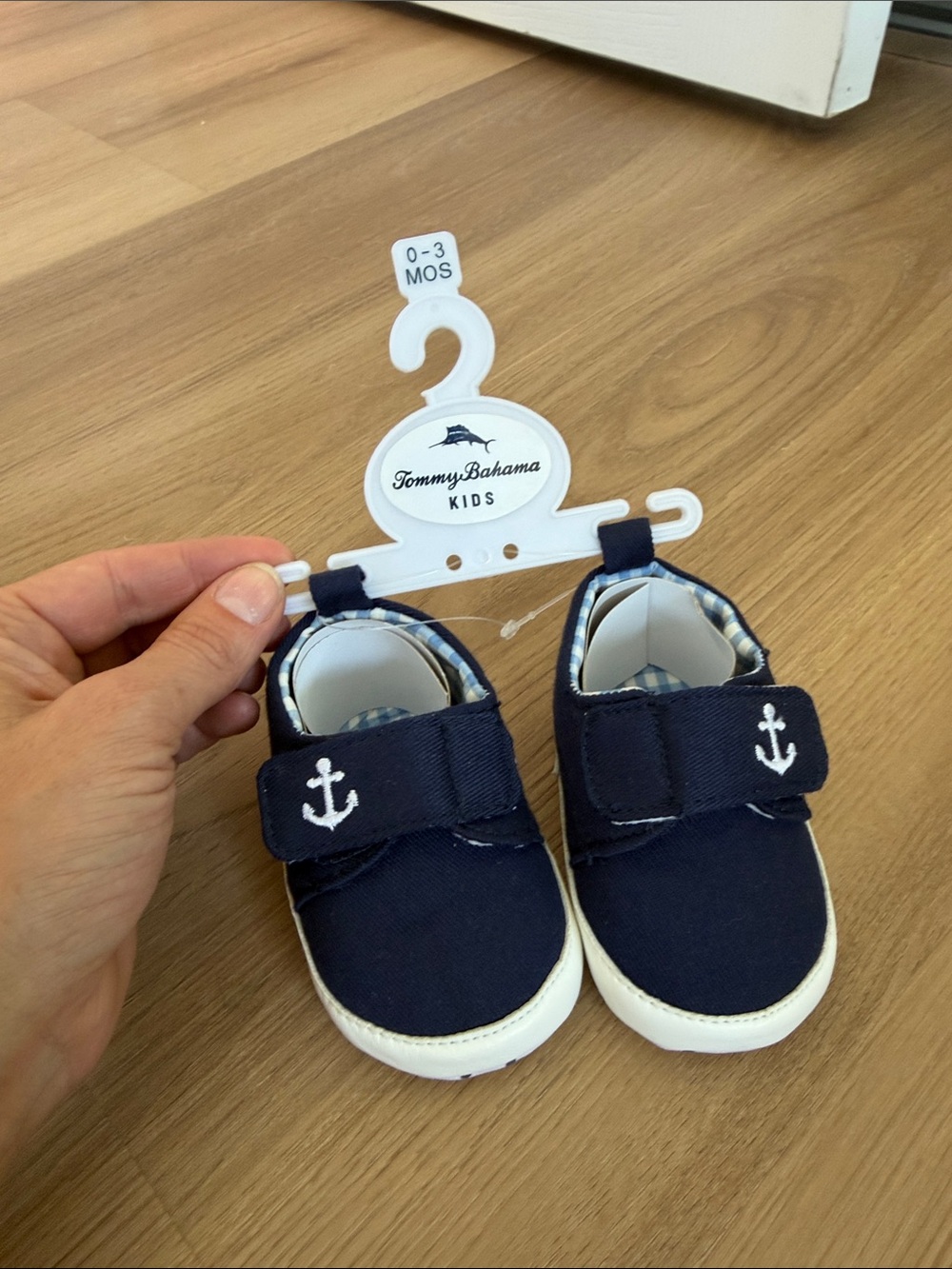 NWT Tommy Bahama Baby Shoes